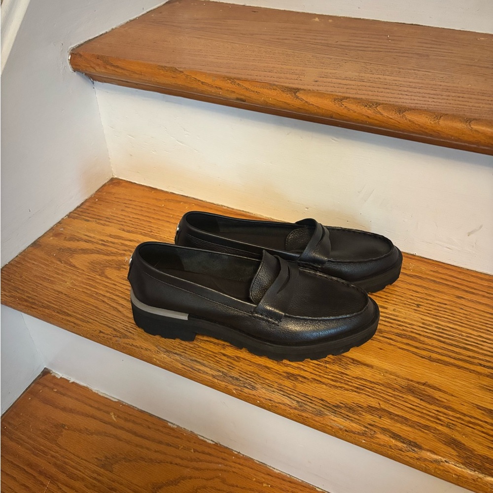 Sperry Black Leather Lug Sole Penny Loafers